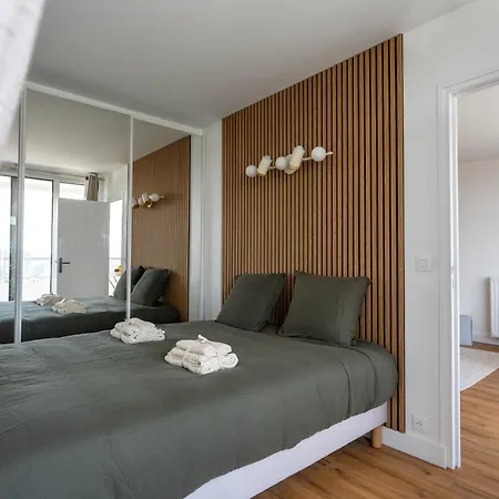 1 Bedroom With A Superb Balcony * Paris