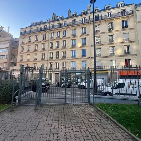 Lejlighed 1 Bedroom With A Superb Balcony *