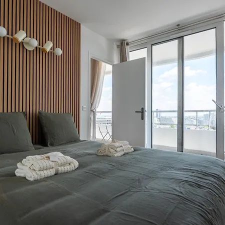 1 Bedroom With A Superb Balcony Apartment
