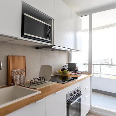 Apartment 1 Bedroom With A Superb Balcony
